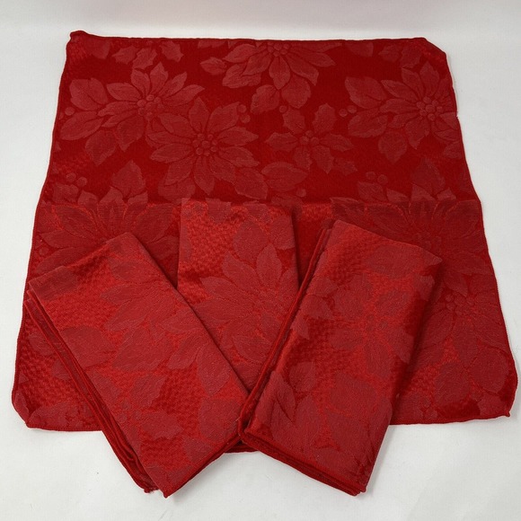 4 Red 16" Fabric Napkins Floral Flowers Poinsettias Christmas Holiday Everyday - Picture 1 of 5